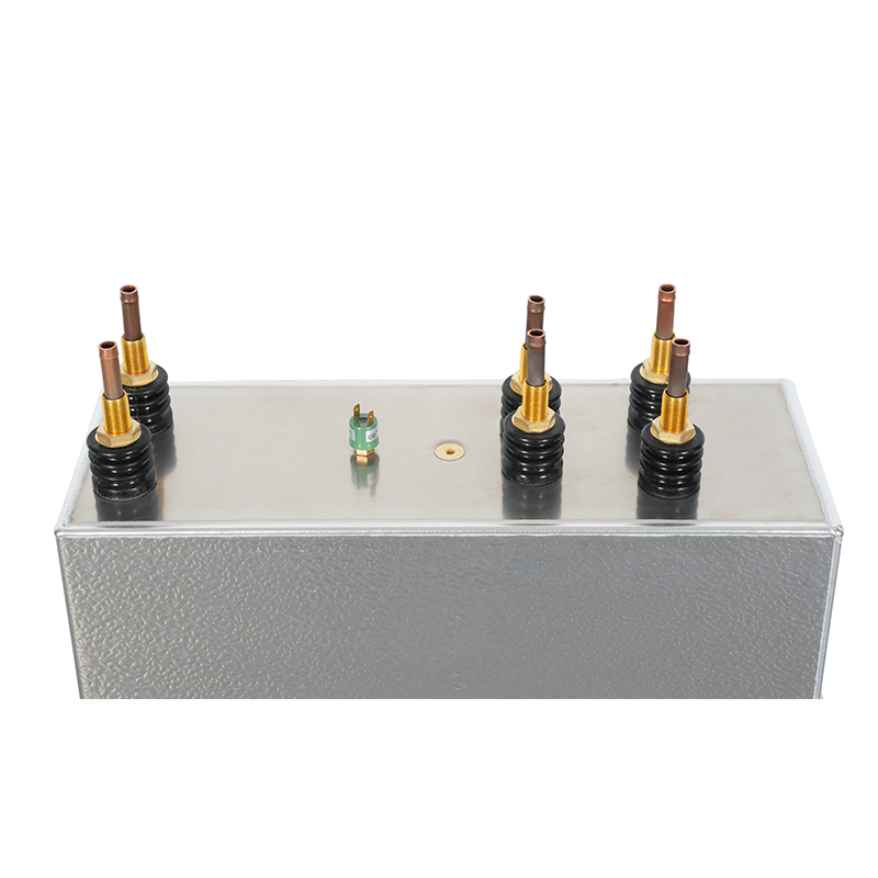 Analiza electromagnetică a geometriei barelor colectoare în RFM 3300V 7350KVar 1500Hz Condensatori de încălzire cu film metalizat